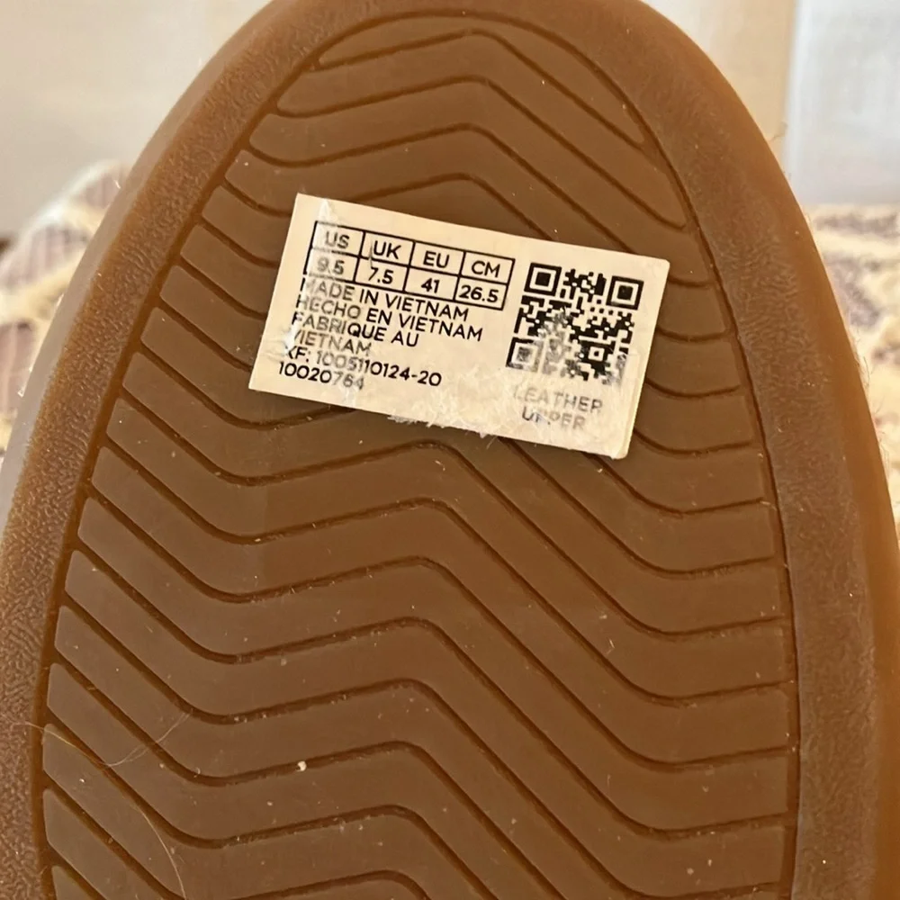TOMS Women’s Honey Suede Wedge Sandals Sz 9 1/2 Leather Upper Ankle Strap GUC